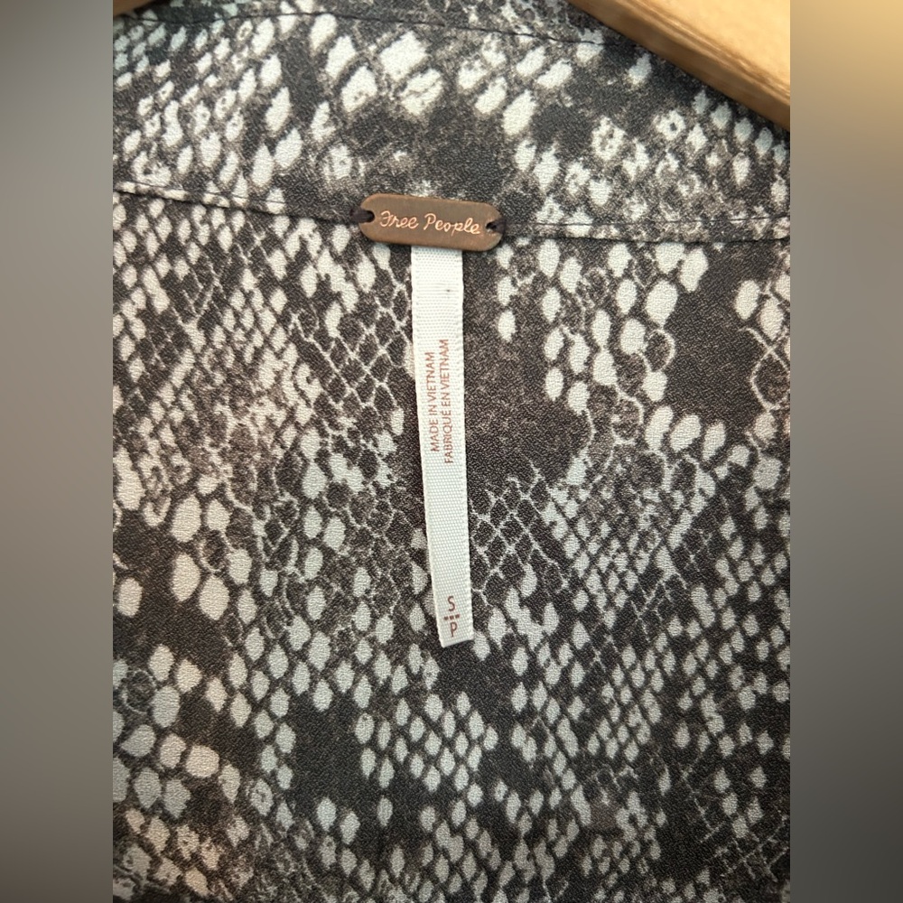 Free People Modern Muse Snakeskin Oversized High Low Long Sleeve Top - Picture 12 of 14